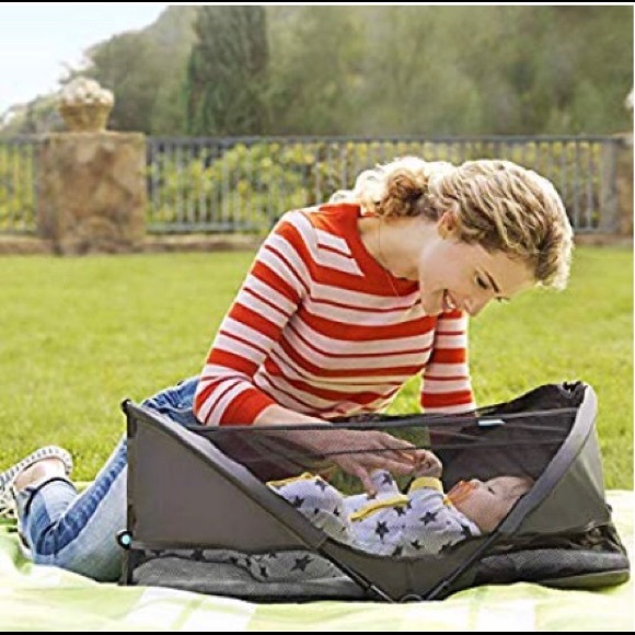 Brica Fold N Go Travel Bassinet - Picture 1 of 5